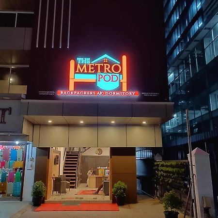 Kochi The Metro Pod - Backpackers A/C Dormitory מראה חיצוני תמונה