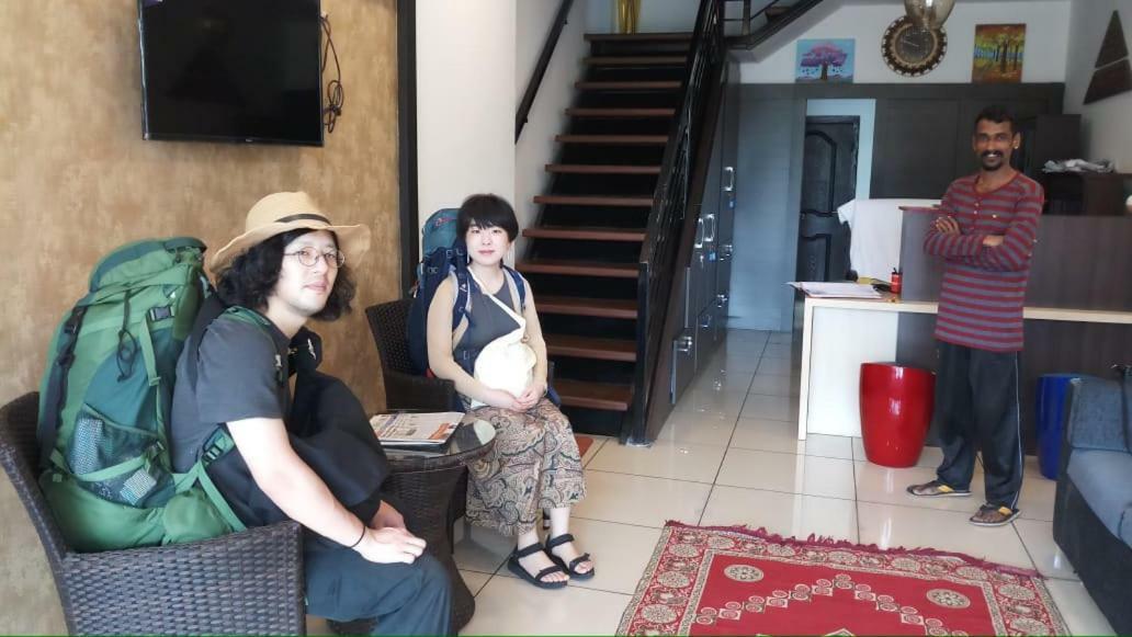 Kochi The Metro Pod - Backpackers A/C Dormitory מראה חיצוני תמונה